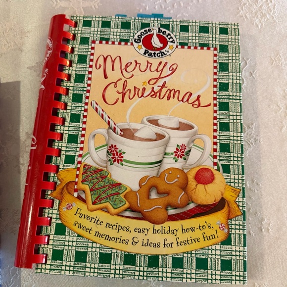 Gooseberry Patch Christmas & Grandma Cookbook Set of 3 - Picture 4 of 5